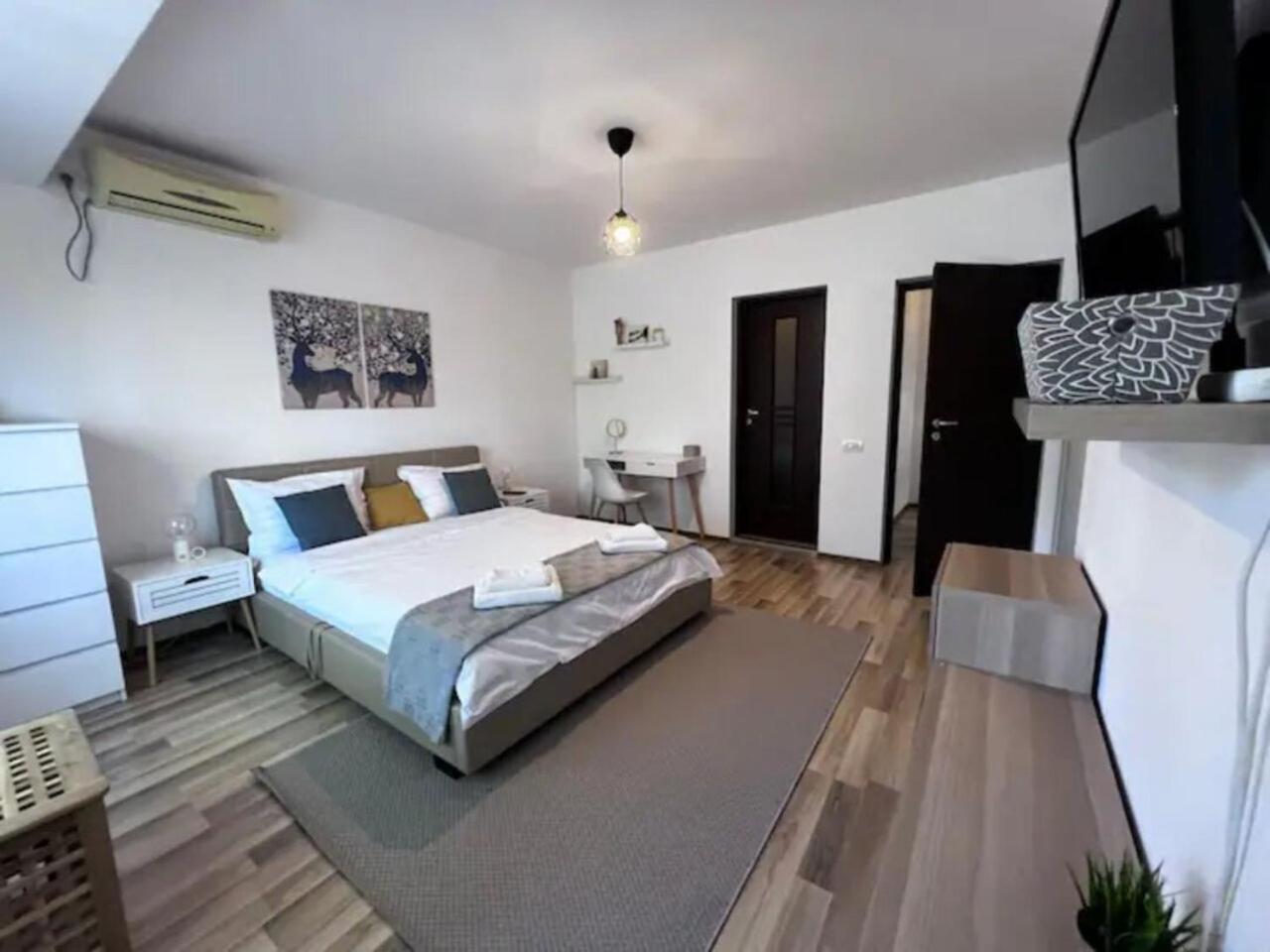 בוקרשט Vila Luminoasa Cu Curte Privata מראה חיצוני תמונה