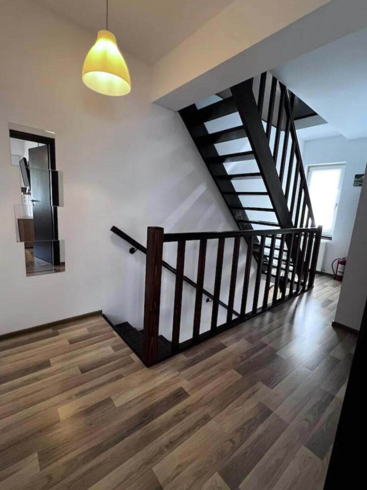 בוקרשט Vila Luminoasa Cu Curte Privata מראה חיצוני תמונה